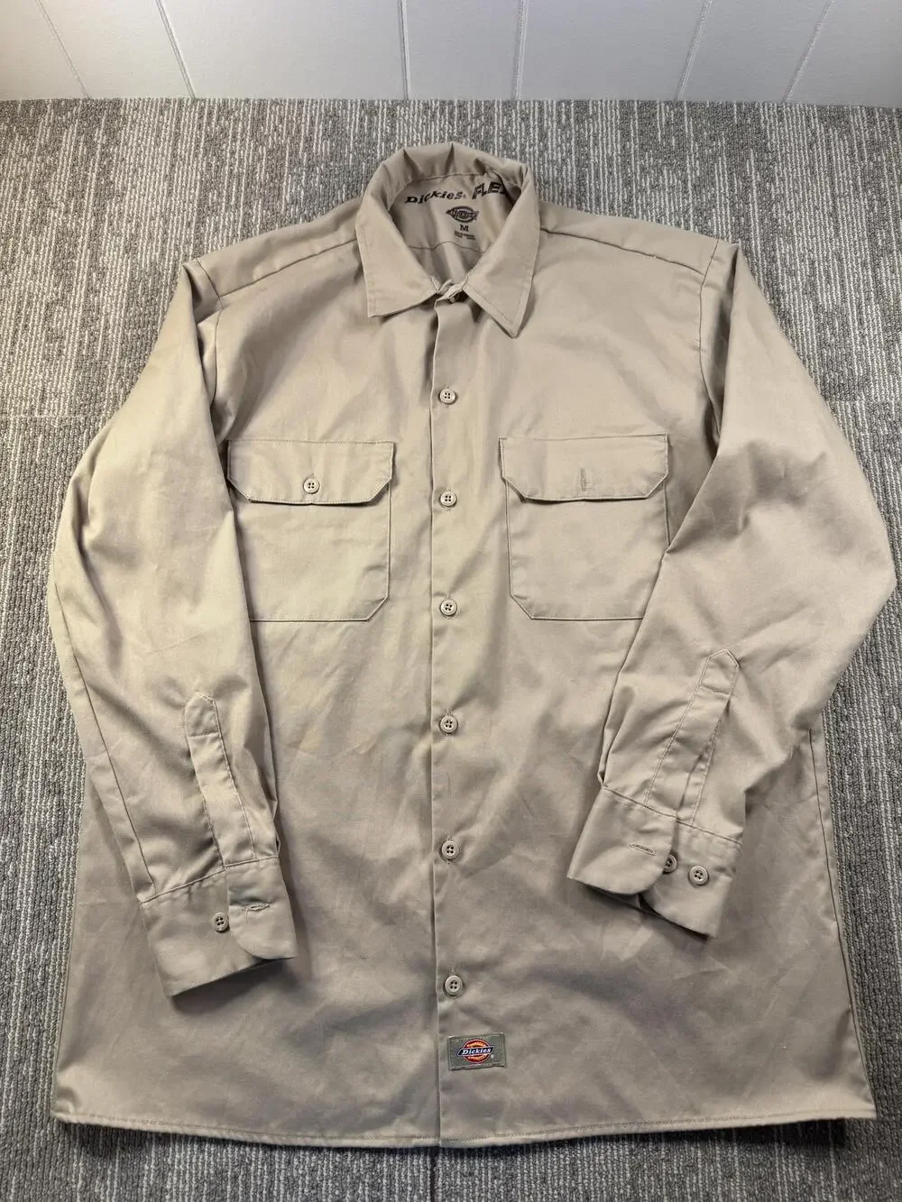 Dickies Shirt Mens Medium Beige Solid Long Sleeve Workwear Button Up Twill Flex